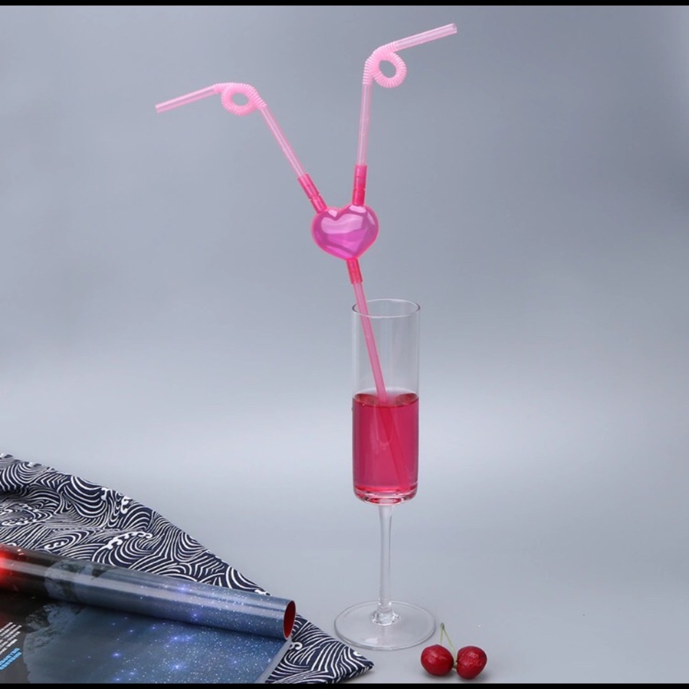 Cute heart double straw. Love.